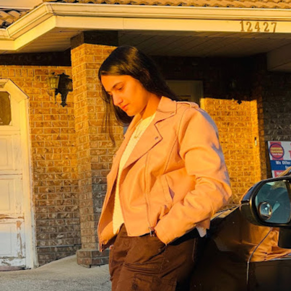 Meet your Posher, Komalpreet - Picture 1 of 1